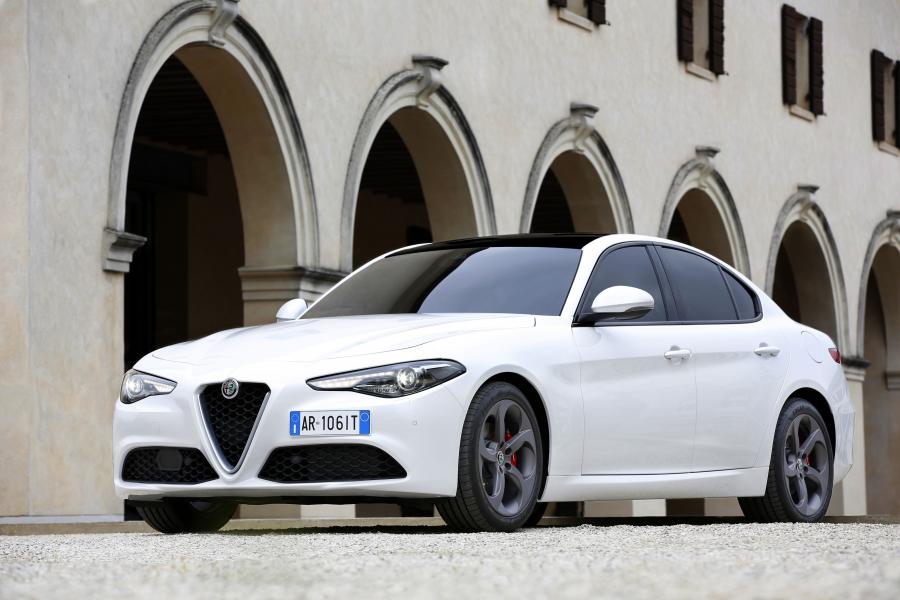  Alfa Romeo Giulia 2016 года  (WW) (фото 13 из 42)